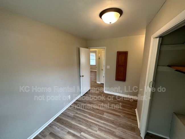 Building Photo - 804 NE 66th Terrace