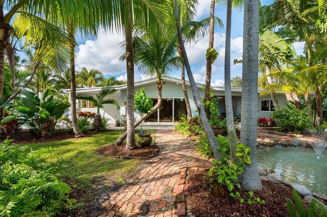 Building Photo - 2780 NE 16th St