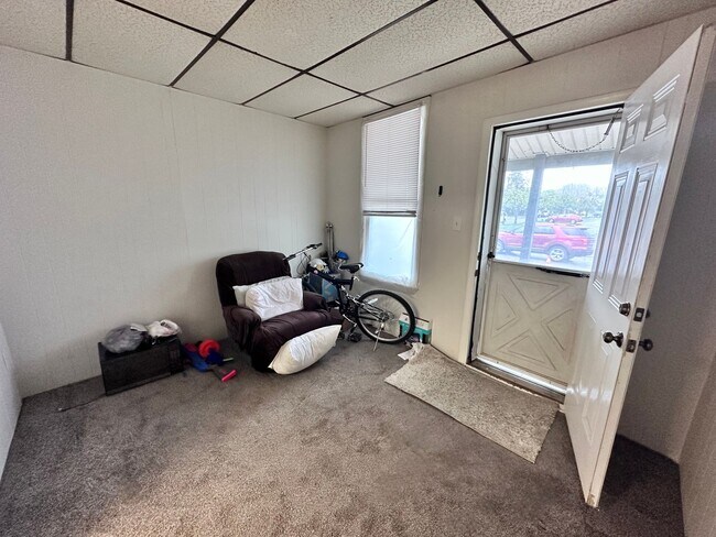 Building Photo - Quaint 2 Bedroom Single Family Home in York