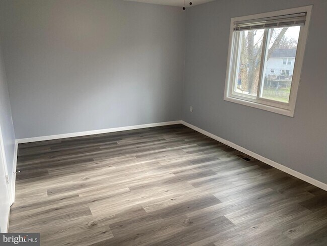 Building Photo - 4313 White Oak Ct