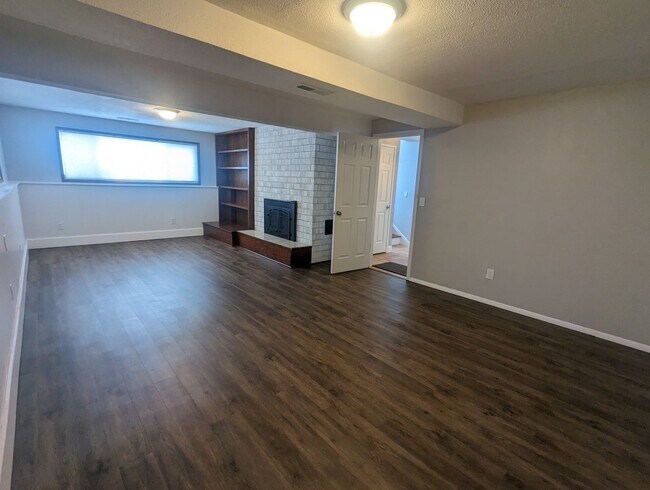 Building Photo - Central Kitsap Home in Prime Location