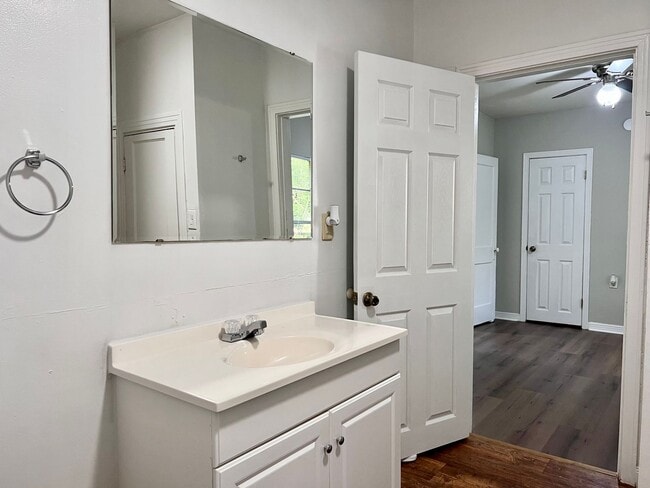 Building Photo - Home for Rent in Hot Springs!