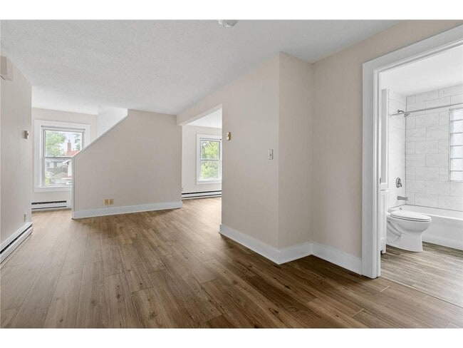 Building Photo - 2610 Dupont Ave S