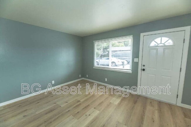 Building Photo - 1574 San Pablo Ave