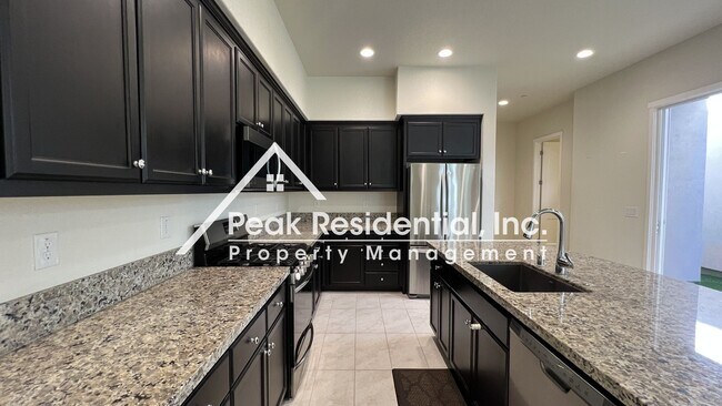 Building Photo - 3283 Warbler Ct