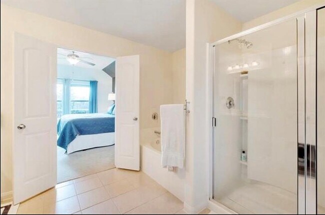 Building Photo - 13405 Clara Martin