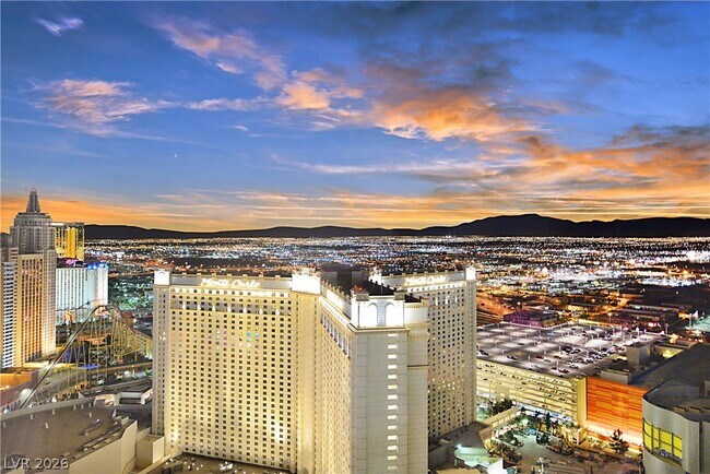 Building Photo - 3750 S Las Vegas Blvd
