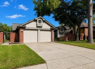 Building Photo - 7142 River Garden Dr