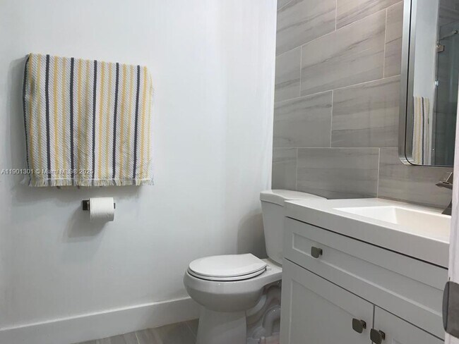 Building Photo - 14804 SW 155th Pl