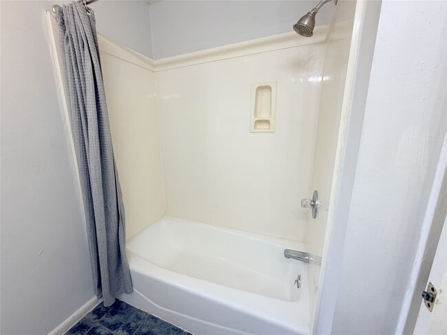 Building Photo - 2535 Planters Row