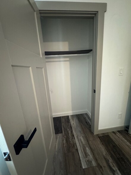 Building Photo - 534 Lee St