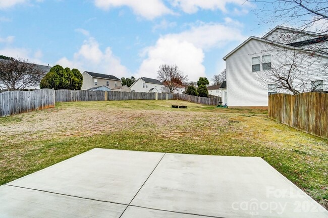 Building Photo - 5519 Waverly Lynn Ln