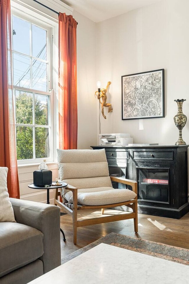 Building Photo - 1326 Broadway-SI ID1324946P