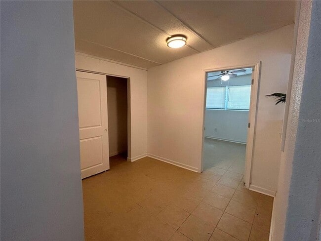 Building Photo - 7313 Royal Palm Dr