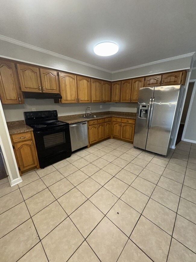 Building Photo - 4702 Rowland Ave