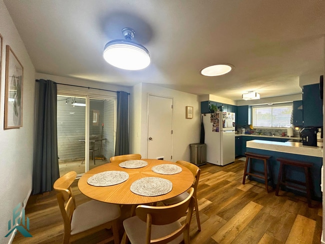 Building Photo - Completely Renovated 3 bed/2 bath Home