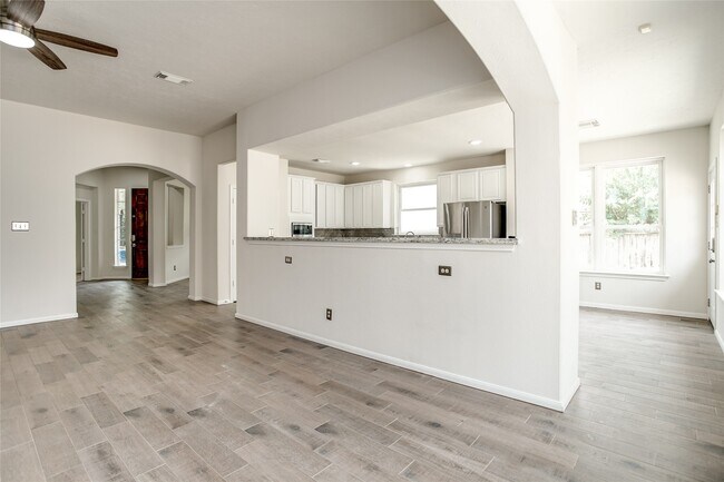 Building Photo - 5818 Pebble Bank Ln