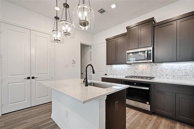 Building Photo - 4437 Ward St