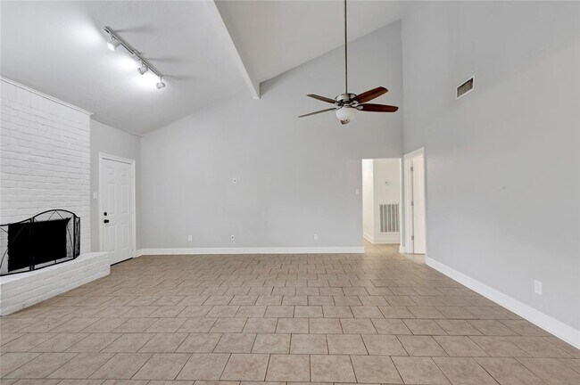 Building Photo - 16003 Birch Vale Dr