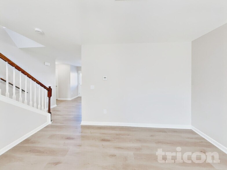 Building Photo - 3923 Carolina Cherry Dr