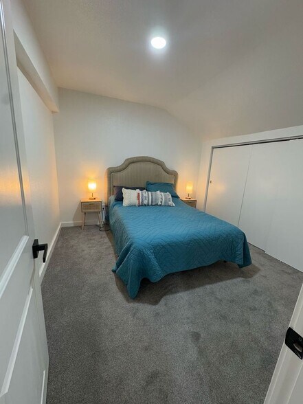 Building Photo - 2400 E 13th Ave