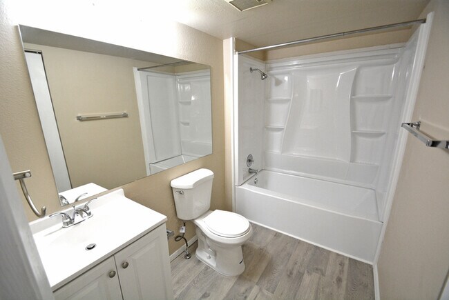 Building Photo - Sunstream Loft One Bedroom plus additional main floor Murphy Bed.