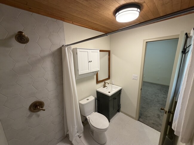Building Photo - 116 Fern Dr