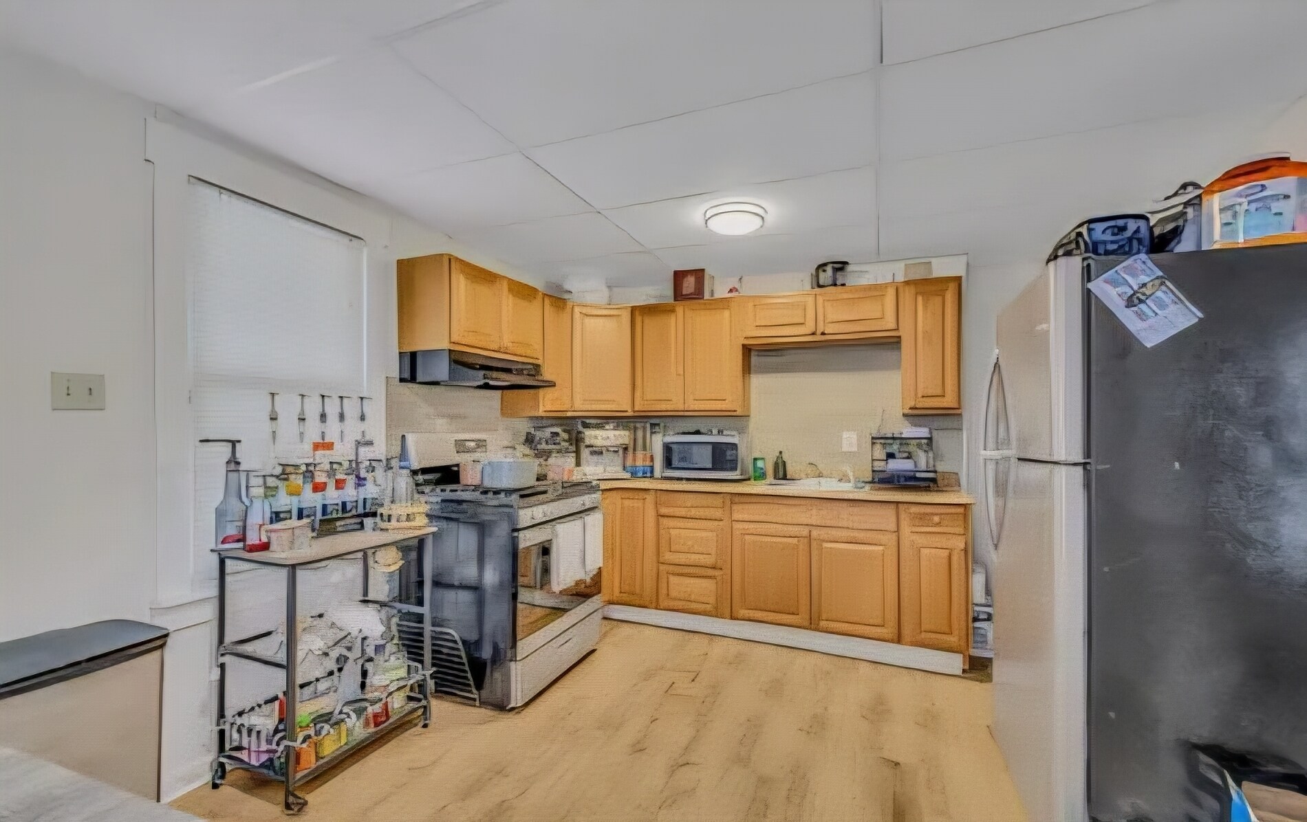 Building Photo - 609 Moir Ct