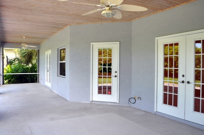 Building Photo - 4040 8th Ln