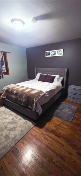 Building Photo - 7629 Bloomington Ave S