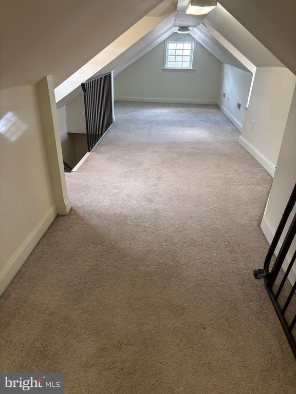 Building Photo - 221 Summit Ave