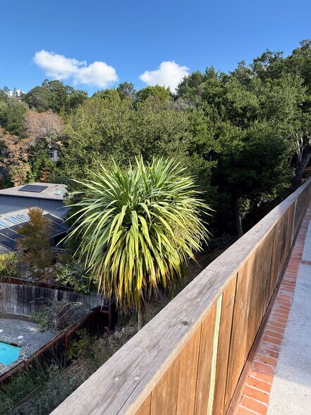 Building Photo - 376 Caprino Way