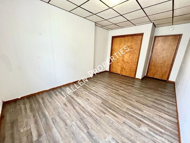 Building Photo - 313 N 12th St