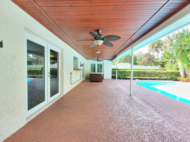 Building Photo - 1084 SE St Lucie Blvd