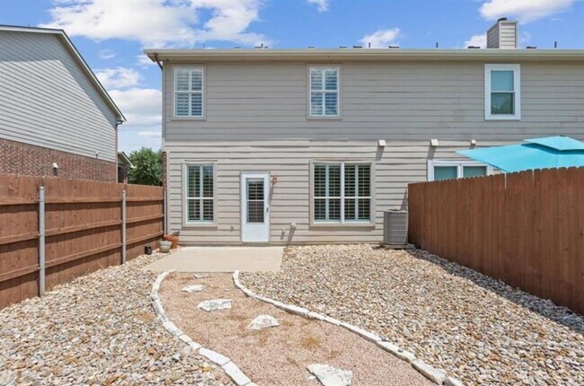 Building Photo - 97 Verde Ranch Loop