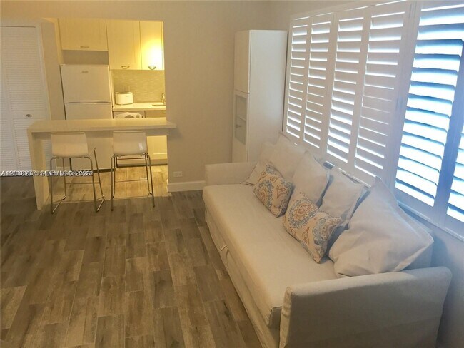 Building Photo - 9920 Collins Ave