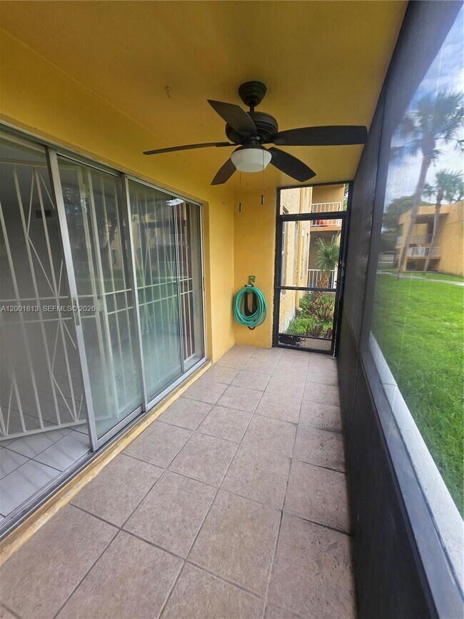 Building Photo - 13700 SW 62nd St