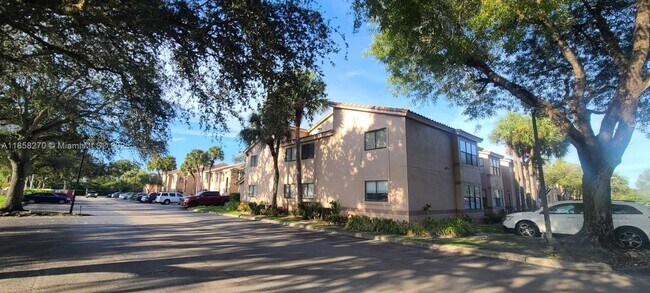 Building Photo - 2986 S University Dr