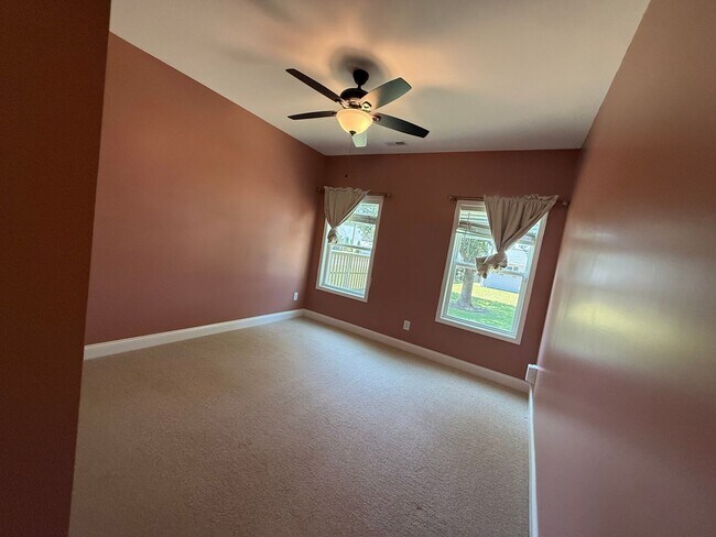 Building Photo - Beautiful unfurnished 5 Bedroom 3 Bath home in The Preserve at Tidewater Sneads Ferry