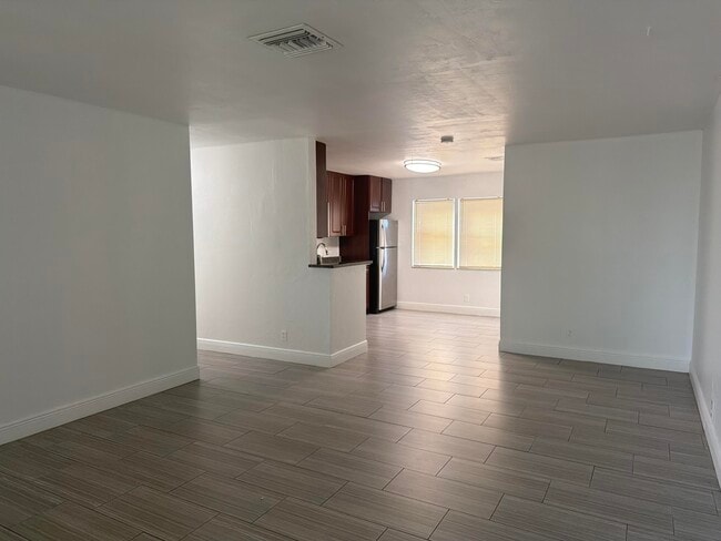 Building Photo - 208 Coventry St