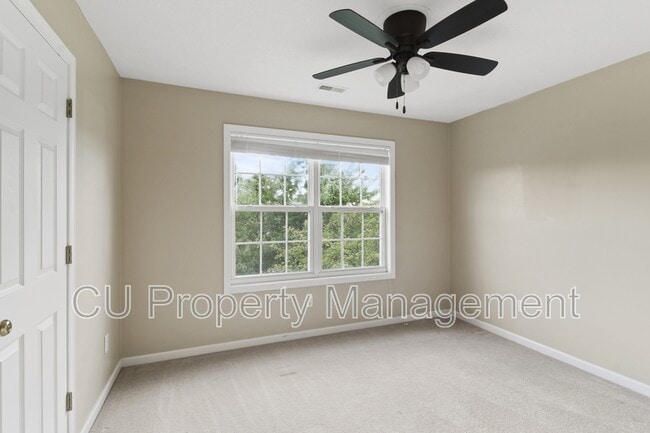 Building Photo - 902 Indigo Dr