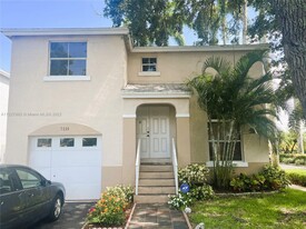 Building Photo - 7220 SW 44th Ct