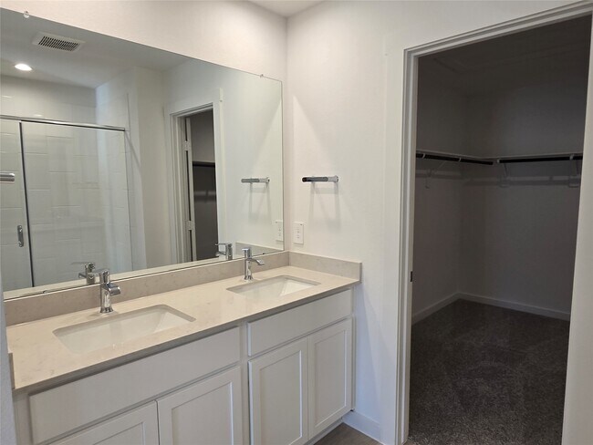 Building Photo - 7826 Calabria Dr