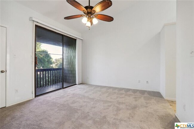Building Photo - 7122 Wood Hollow Dr