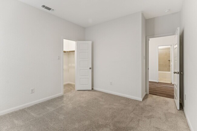 Building Photo - 12528 Gunsbach Wy