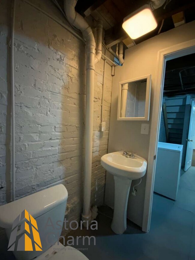 Building Photo - 3 Bedroom Home with Porch, Garage, and Finished Basement