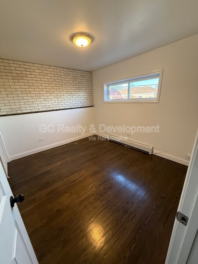 Building Photo - 4644 W 47th St