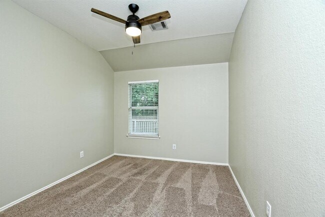 Building Photo - 104 Windmill Cir