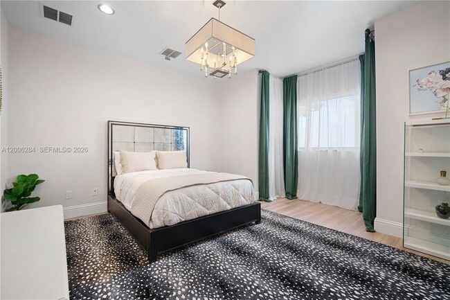 Building Photo - 3300 NE 171 St