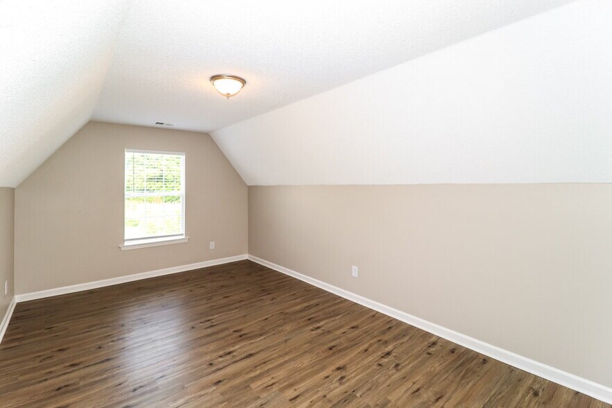 Building Photo - 1021 Cordova Ridge Pl